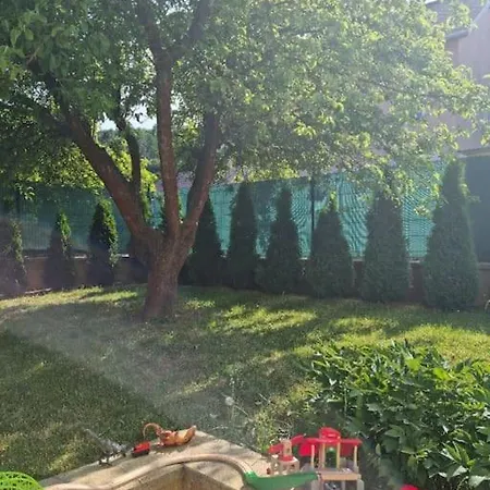 Rekreacni Domek V Ceskem Krasu Tetin (Central Bohemian)